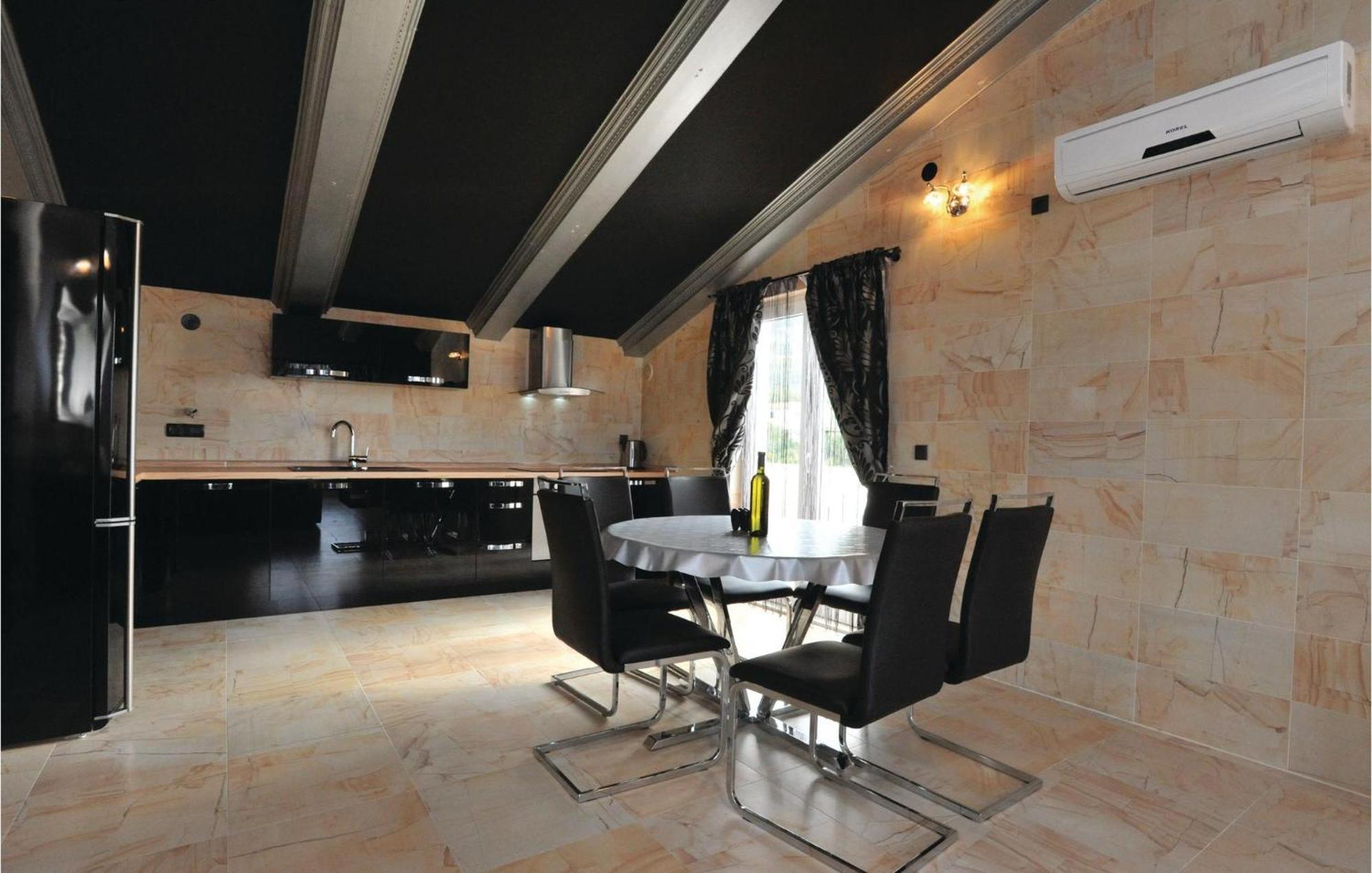 Amazing Home In Kastel Stari With House Sea View Kaštela エクステリア 写真